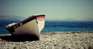 picture of boat on shore