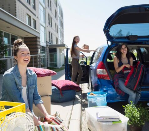 students receiving a storage discount in Dallas