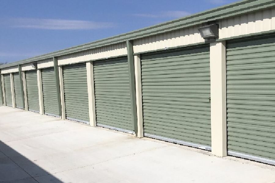 drive up storage units in Dallas Texas